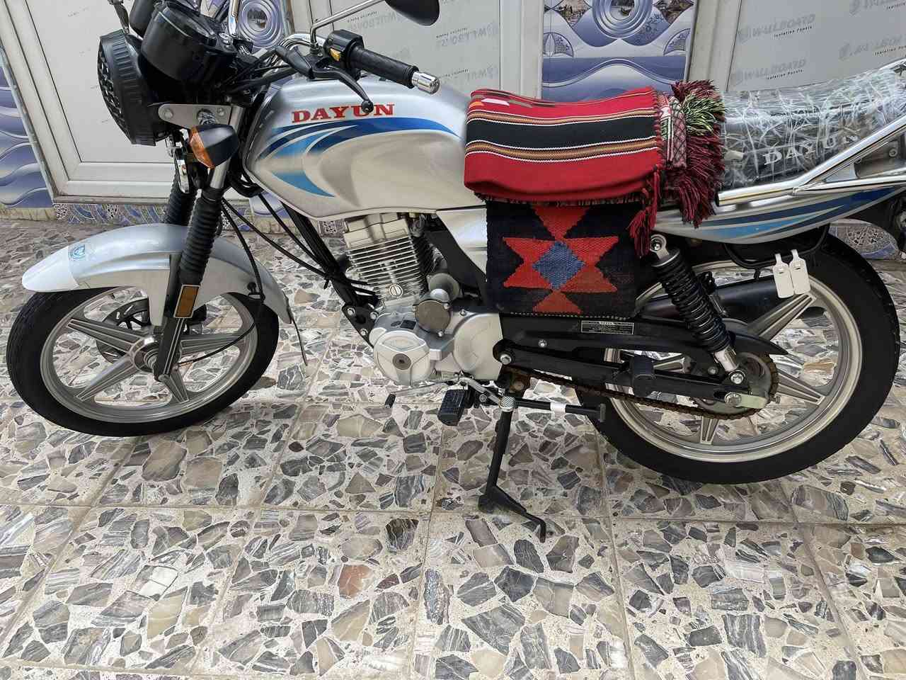 السلام عليكم دراجه لبيع
الموديل21اوراق اصولي معرض 
الجوهره ثامر السعر واحد 350وبي مجال
المكان طويريج الرقم***********
ا
