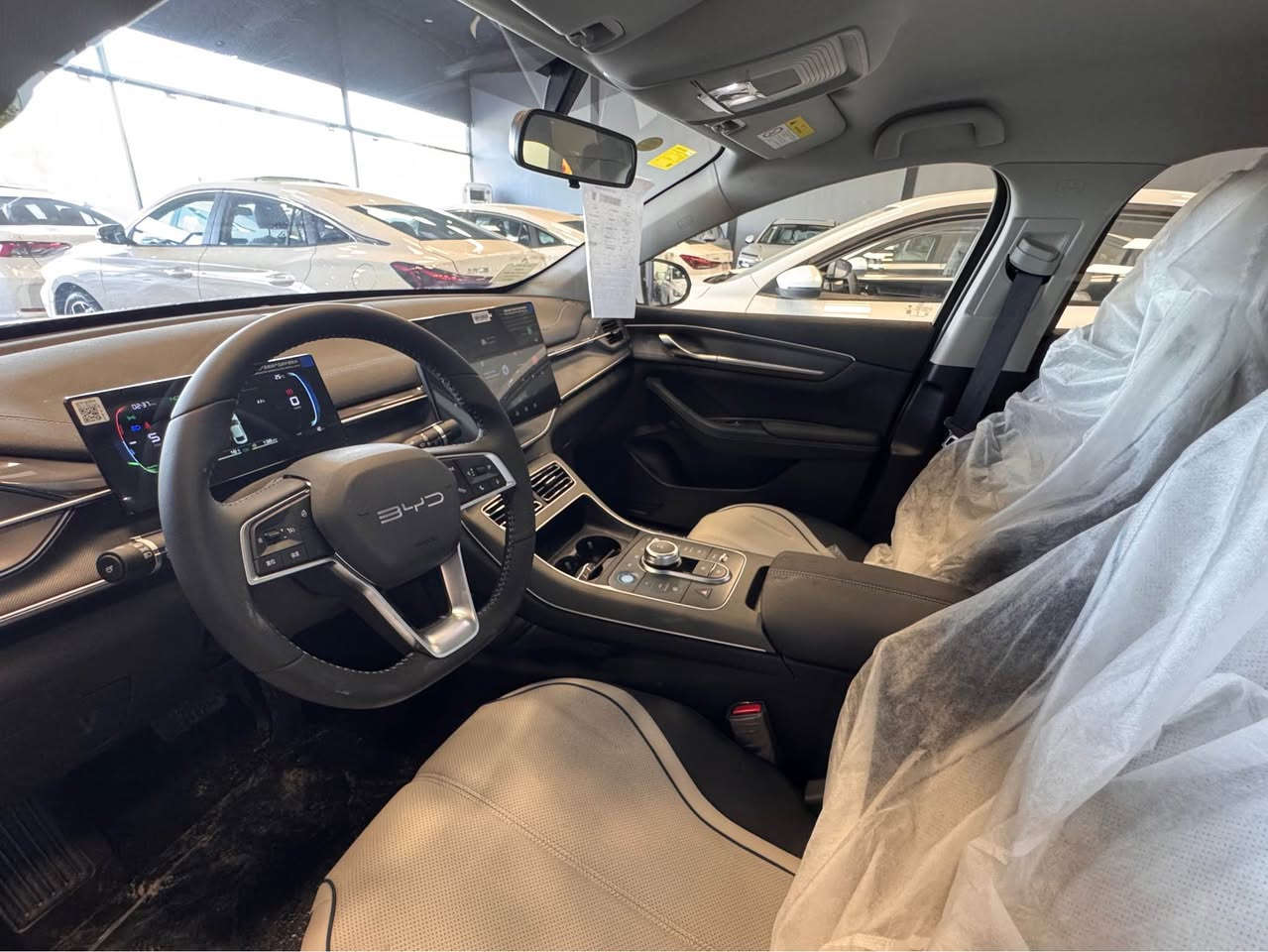 بي واي دي  BYD DESTROYER 05 2025.
رەنگی.سپی. ..بەردەستە 
مواصفات.کارەبایی و بەنزین و هایبريد.
شاشە تێسلا.بصمة شاشةوكاميرا ویل کەپ.
تحديد سورعه.پشت و پێش لید ڤۆلیۆم
 کارت و وایەر شحنی لەگەڵە.كەمترین .سعر.117$🔥🔥
   مۆبایل ***********
  مکان.اربیل . 100م .معرض تۆپ کارس أربيل, العراق
