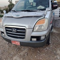 ستاركس للبيع 2007 سياره حلوه بعدها شركه السعر ٧٠ وبيها مجال 0774089946...