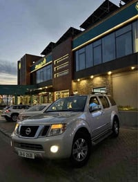 باثفايندر ٢٠١٠  استيراد خاص فوول مواصفات يد واحد من صفر …….. دبل اكسل ...