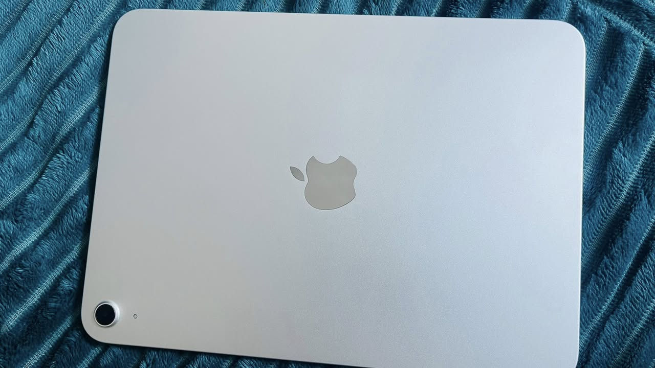 مستعمل كلش قديل 
مشحون بس18 مره 
نضافه 100/100
كامل ملحقات
العنوان كربلاء 
الهاتف:- ***********
