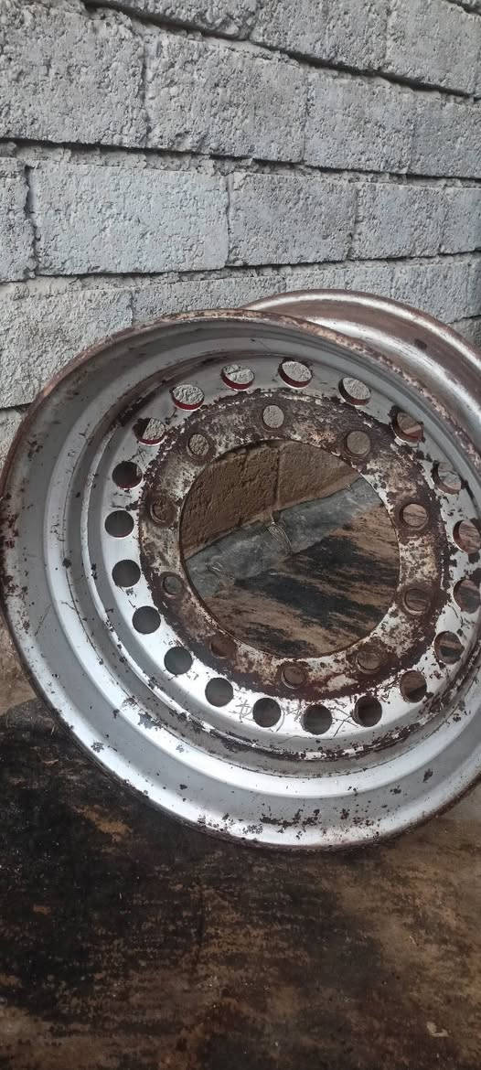 جوز وياله البيع  مال تريلا ***********
