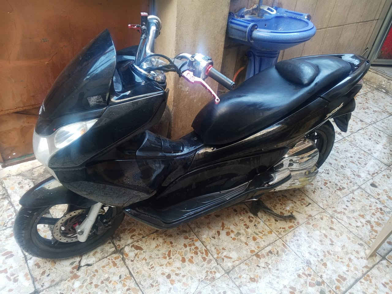 للبيع دراجه حلوه ومناسبه وخر من الله  مدينة الصدر كياره قرب مصرف الكياره السعر مليون رقمي ***********
