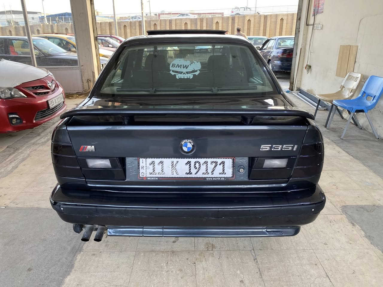 من رخصه الادمن
بي ام موديل 1991حجم /535
صبغ عام بدون ضرر لجمالية فقط رقم بغداد شرط التحويل 
كير مكينه صدر عل فحص السياره فول مواصفات كشانه كهرباء 
السعر 55
تواصل ***********
