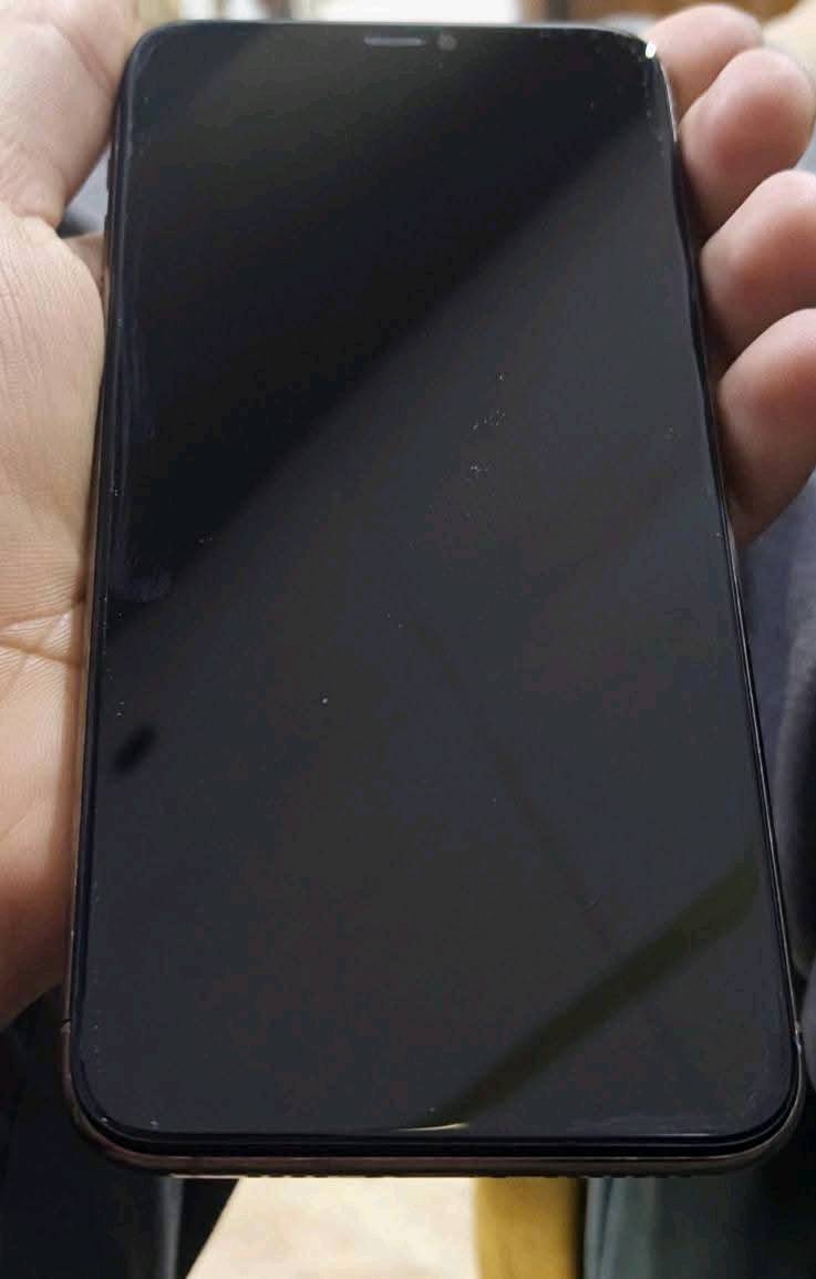 مراوس او بيع
ايفون 11 برو ماكس سعر مناسسب مكان بغداد

سعر  قابل للتفاوض٢٥٠ سعر ايفون ١١ عادي
مبدل شاشه ااصلي ب١٦٠ الاحسن بلسوك ٣ خيارات
بطارية اصلي 
وكدامك يلمع يرادله بس شوي ترتيبات وفيس ايدي يراد برمجه