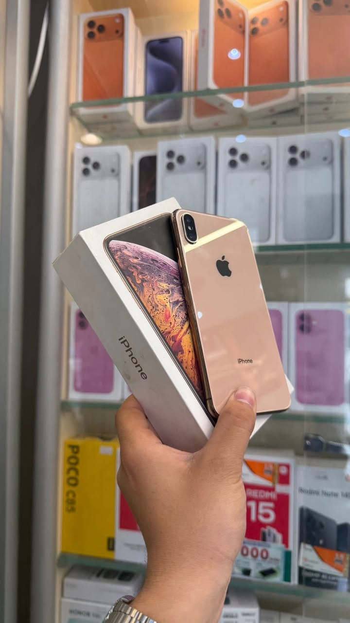 ايفون اكس إس ماكس
📲ذاكره 256 كيكة 📲
📲بطارية 100  📲

📲فيس ايدي شغال جهاز بلادي ع وضع شركة 📲

📲عيبة مبدل بطارية فقط اورجنال  📲
A/Aعربي شرق اوسط 

📲سعر 📲 190 الف مكاني بغداد  توصيل موجود حسب اتفاق 🚐
او مراوس باعلى 
*********** بغداد كرخ
