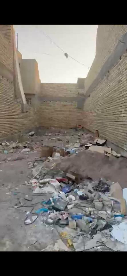 السلام عليكم قطعة ارض للبيع قرب محطة الواسطي تبعد عن المحطة مسافة 50 متر
مساحة القطعه 100 متر واجهة 5 و نزال 20 
للاستفسار عن السعر الاتصال على الرقم 
***********
