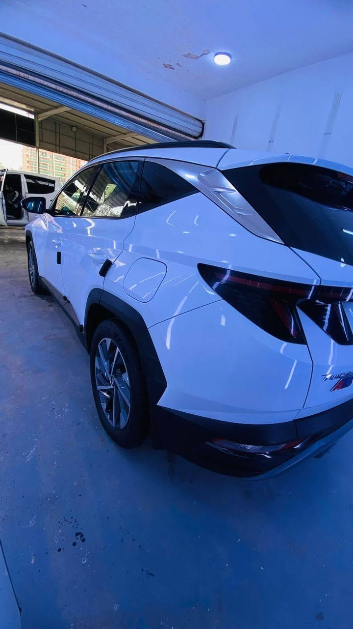 هيونداي توسان 2020🤍🔥
🚘 وارد خليجي🇰🇼( فول مواصفات عدا الفتحه)

🎨 اللون أبيض
🔢 رقم أربيل دولي/ شرط التحويل
🔧 محرك 2000 دوش
📏 الممشى 63 ألف كم
🛠️ بارد إصبعين فقط
💺 كراسي كهربائية
🅿️ حساسات أمامية وخلفية
🔑 بصمة تشغيل
✨ إشارات بالمرايا
🚪 دخول ذكي
🅿️ هاند بريك بصمة
⚙️ ثلاث أنظمة قيادة (إيكو / سبورت / نورمال)
📺 شاشة
🔋 شاحن وايرلس مع منافذ USB أمامية وخلفية
❄️ تبريد قطعتين
🎛️ تحكم ستيرن جهتين
📷 كاميرا خلفية
🌫️ بردات خلفية
🪟 جام أوتو
🔑تشغيل عن بعد // واتو هولد
🚦 مثبت سرعة
🪞 مرايا شفط
💡 لايتات أمامية دوارة فول LED
🔦 زينون LED أمامي وخلفي

📮 السـعـر ✅ 209

مكان تواجد السيارة: بغداد /الكاظمية
رقم صاحب السيارة: *********** 
الصفحة مكلف بالنشر
