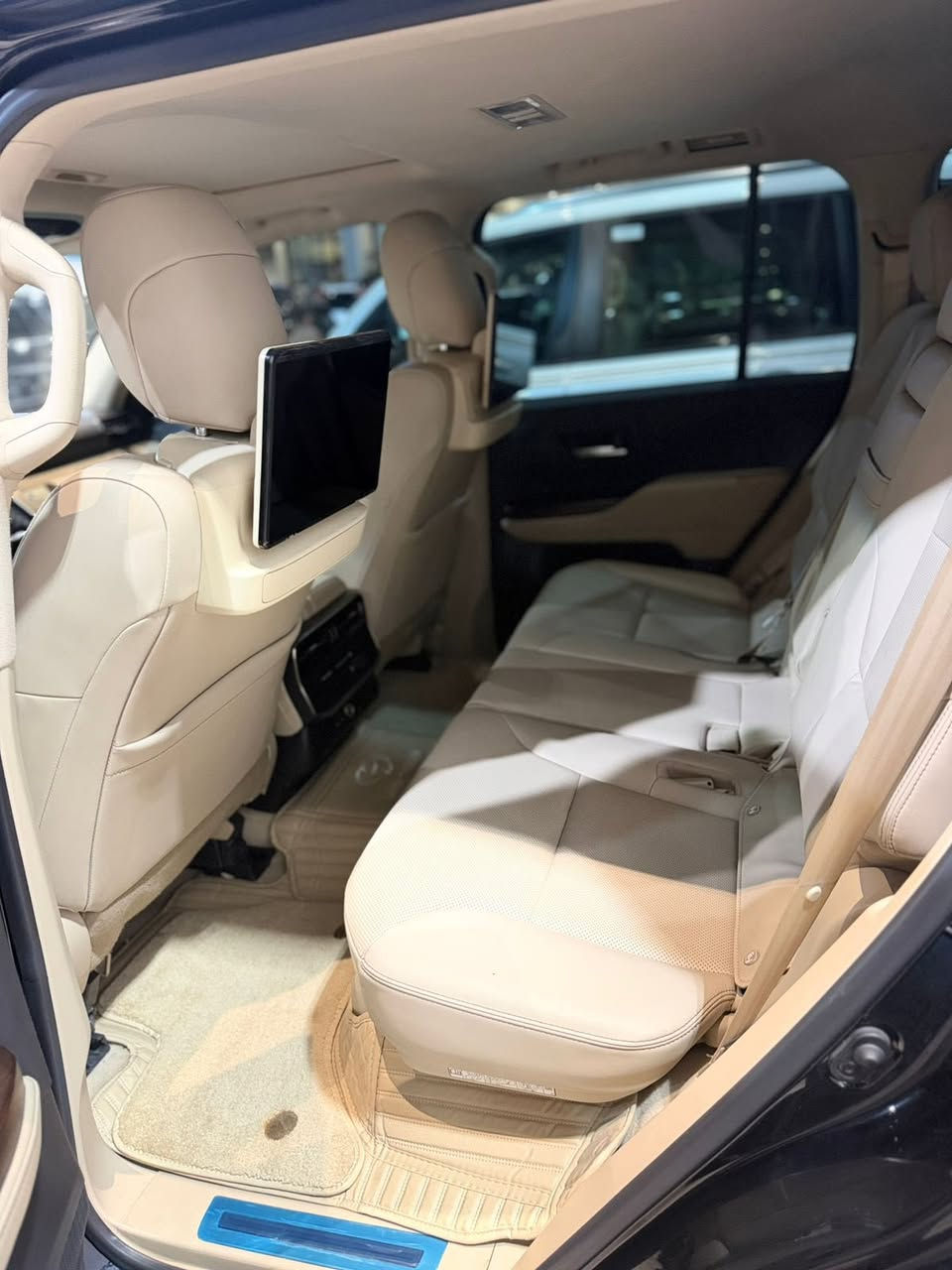 السلام عليكم لاندكروز ٢٠٢٤ بلاك ادشن فول مواصفات ١/١ لمتدد بلاد ٣ شاشات تطبيق اصلي كشنين كهرباء كشنات تبريد باب خلفي كهرباء سيارة جديد بمعنى كلمه سيارة جديدة ومكفولة من كلشي شخط مابيها ماشية٥٠ الف كيلو متر كتاب تضليل بل سنويه هسه مسوي سيارة جاهزه من كلشي مكان سيارة اربيل السعر٧١٠ بيه مجال لشراي ***********
