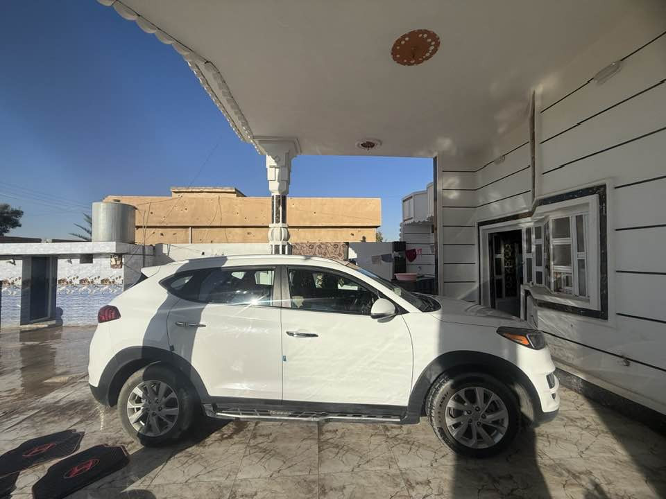 للبيع 
السعر 180 ورقة
وبيها مجال
توسان وارد امريكي

موديل 2019
محرك وگير شرط

فول مواصفات 

كامره خلفيه

لايت زينون

عدسات

تحكم ستيرن فول

حساس ستيرن للاستداره

 رادارات امامية
وخلفية

انارة ترحيب داخلية

حساسات خلفي وامامي اصلي

اشار بالمري
رقم صلاح الدين دولي
السيارة بأسمي
شرط التحويل
المكان صلاح الدين 
بيجي
***********
***********
