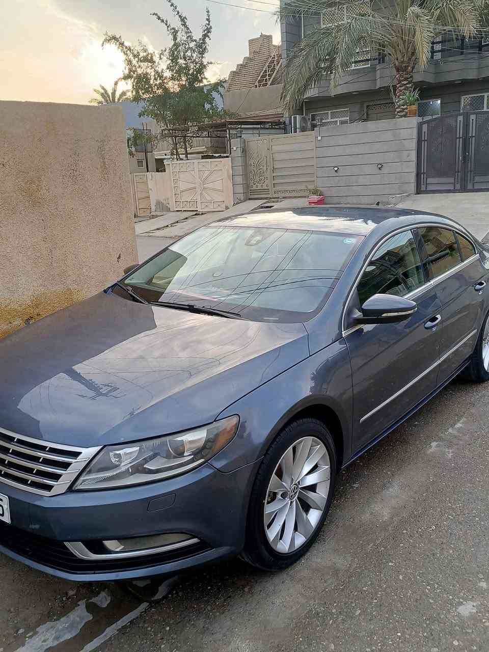 سلام عليكم للبيع والمراوس فولكس فاجن باسات سي سي موديل 13  رقم ادهوك الجديد
سياره بدون صبغ بدون ضربه السياره جديده كير مكينه خير من اللهه
مكينه 2000 تيربو 
كير 6 نمر 
سياره كهربائيه كله شغاله تبريد تدفئه 
تحكمات استيرن 
شاشه وكامره 
كشنات كهرباء وتدفئه 
تبريد منفصل 
قطعتين تبريد 
اشاير بالمري 
لد ترحيب 
سياره مواصفات معروفه السعر   100وبيه مجال قليل مكاني ديالى هبهب ***********
