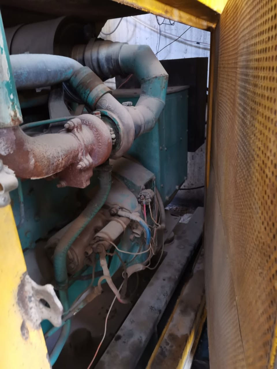 مولدات للبيع 💵💵
🔌 للبيع مولدات كهرباء بحالة جيدة

متوفر عدد 2 مولد للبيع:

1️⃣ مولدة نوع Perkins Engines (اللون الأبيض)

• عدد ساعات التشغيل: 4742 ساعة

• عدد مرات التشغيل: 4110

• شغل نظيف وحالة جيدة

موديل 2020 

2️⃣ مولدة نوع Cummins (اللون الأصفر)

• عدد ساعات التشغيل: 525 ساعة تقريباً

• استخدام قليل وحالتها ممتازة

✅ المولدات جاهزة للعمل

✅ فحص وتشغيل على الطبيعة متوفر

📍 المكان: الكرادة – شارع 62

📞 للاستفسار: ***********

الجاد فقط يتواصل.
