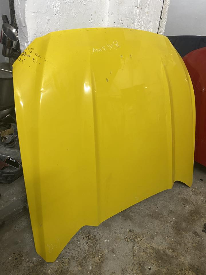 السلام عليكم
متوفر قطع غيار موستنك اصلي تفصيخ 
دعاميات بنايد جاملغات 
قطع تزويد هدرز كزوز موستنك 
متوفر لويات ريسنك. 
المنصور دور السود 
للاتصال ***********
