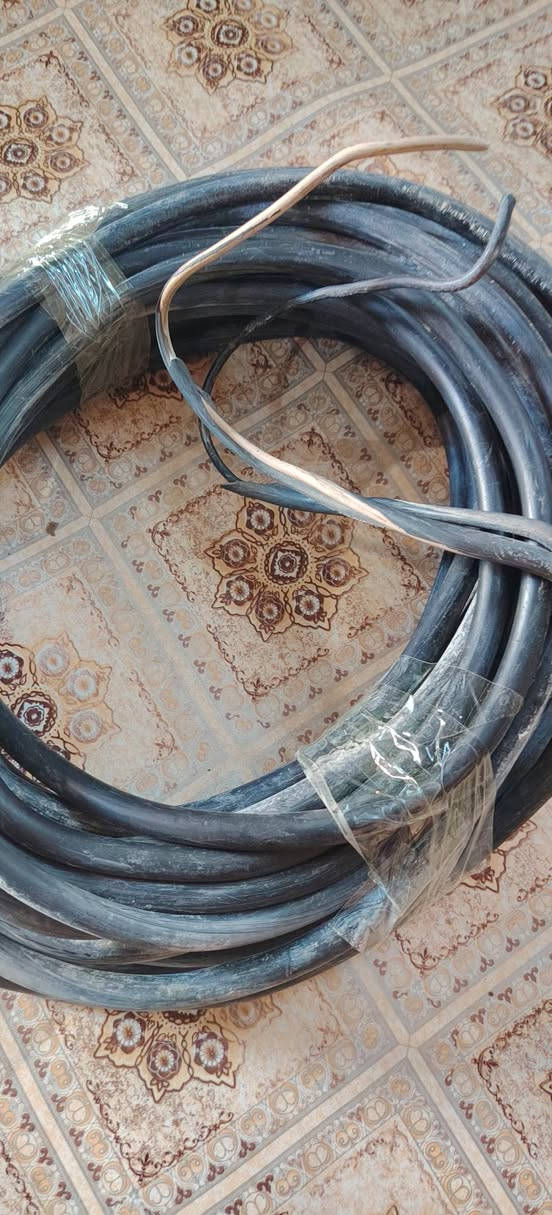 سلام عليكم
هولدر غسل غير مستخدم مع صونده تفصال مسلحه السعر ٣٠٠ 
كيبل طول ٢٥ متر خطين السعر ١٠٠
كيبل ٥ خطوط الطول ٩ متر السعر ١٠٠


**إذا كنت صاحب هذا الإعلان وتريد حذفه لأي سبب، رجاءا أرسل رسالة إلى الدعم الفني**