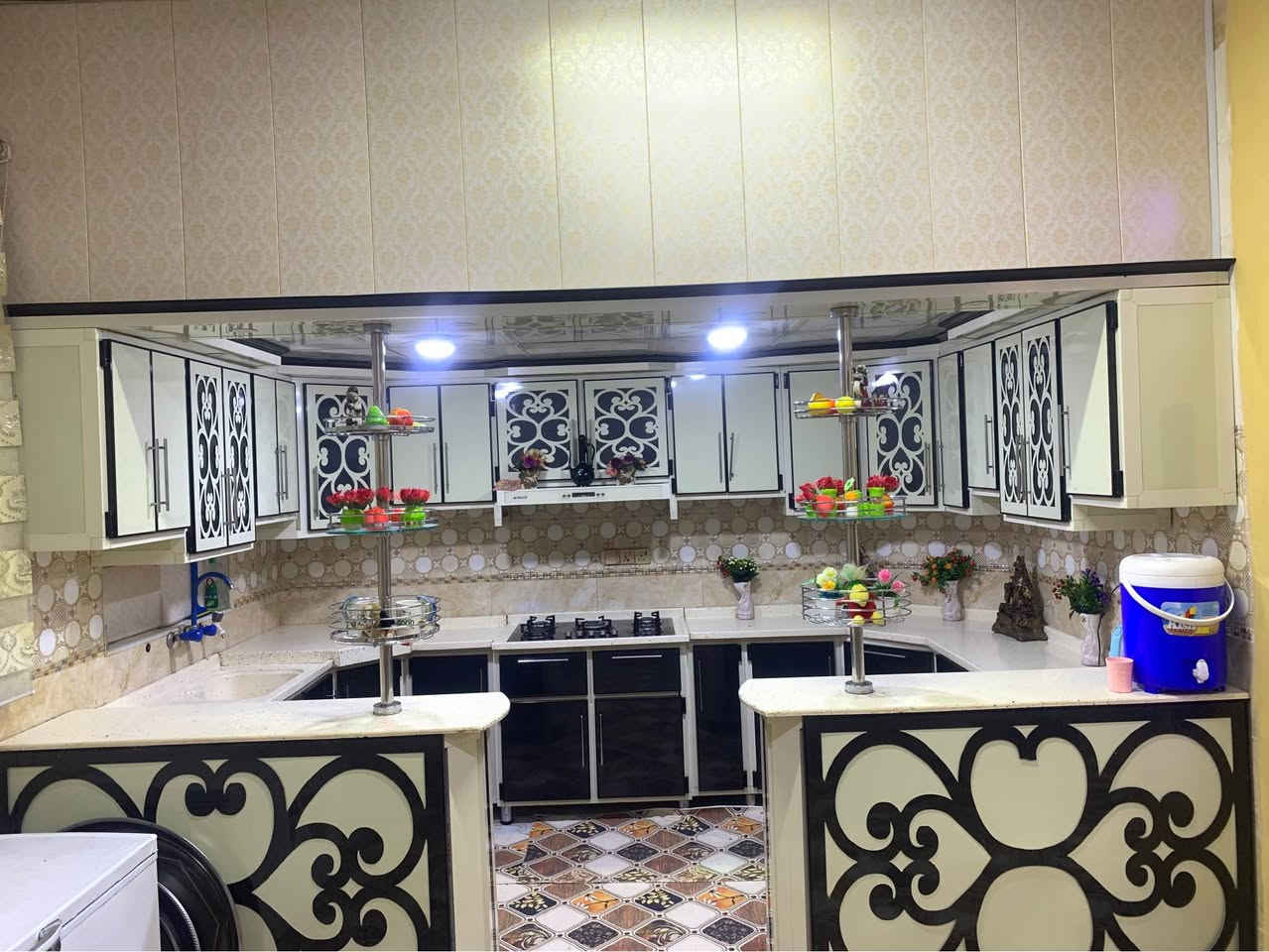 سلام و عليكم بيت البيع طابو زراعي اصولي بيت حلو جاهز من كلشي كامل تعال و كعد كامل خدمات مدارس محلات يمك منطقا تخبل هدوع مساحت لبناء 205مساحت البيت 250 قرفتين ابي باقي مشتملات(سعر 108)رقم الهاتف ***********بكانه البصره ابو الخصيب البصرة, العراق
