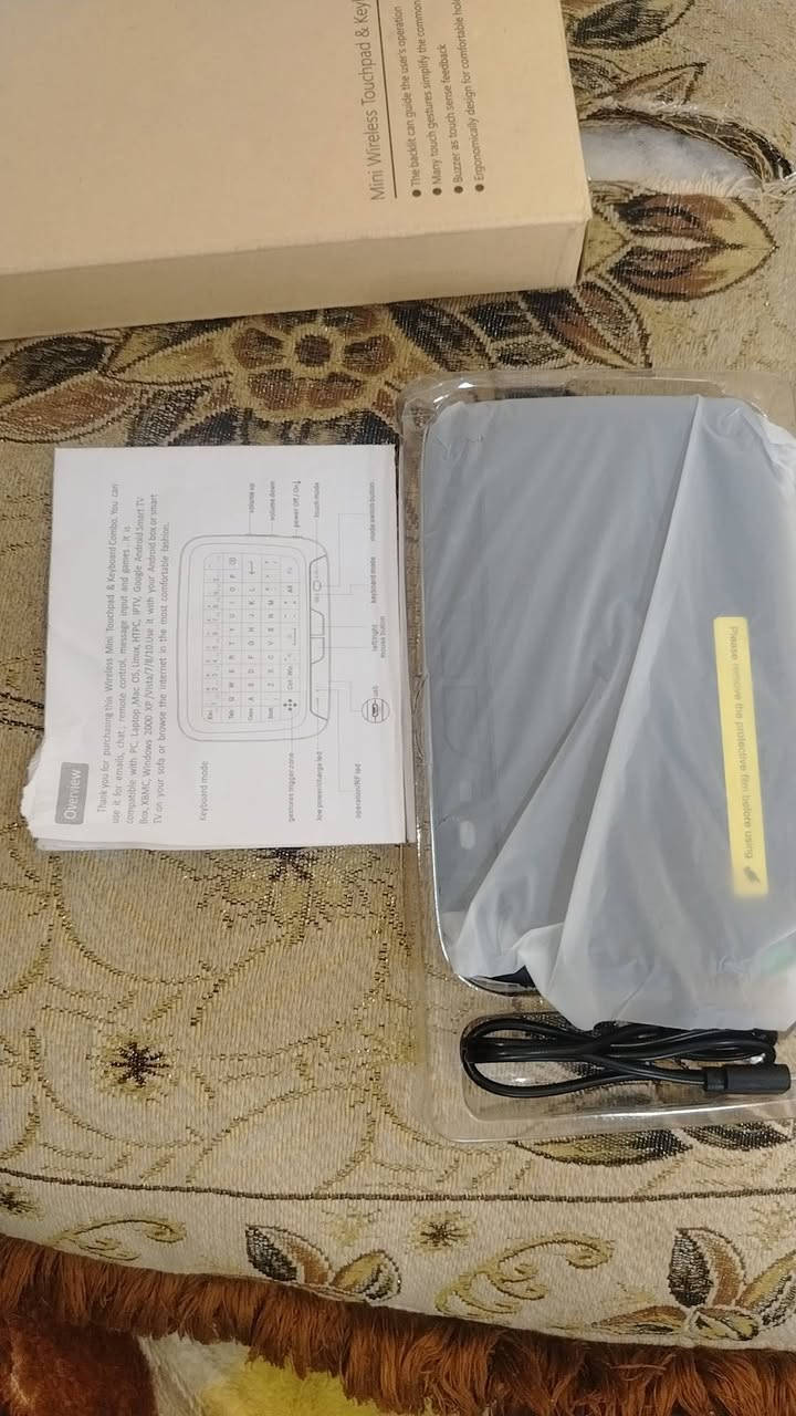 كيبور واي فاي يشتغل على الموبايل والحاسبة وشاشه التلفزوين والايباد حجمه 7 انج شي حلو سعره 20 
بصرة حيانيه اكو توصيل داخل المركز 3 الالف


**إذا كنت صاحب هذا الإعلان وتريد حذفه لأي سبب، رجاءا أرسل رسالة إلى الدعم الفني**