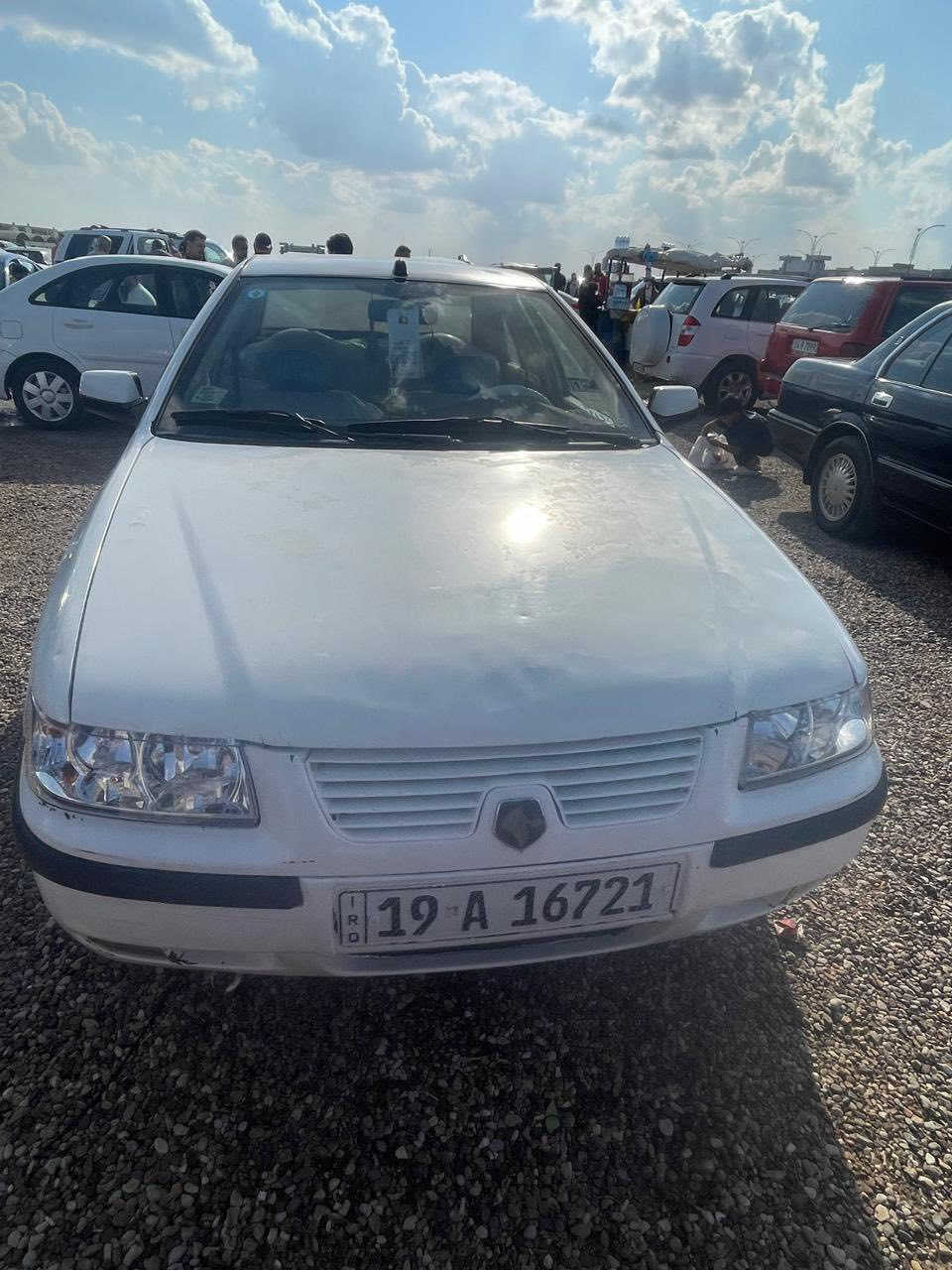 سلام عليكم 
سمند مديل ١٣ سياره حلوه ونضيفه 
بيضه هزه ورقم جديد باسمي تحويل ثاني يوم رقم كربلاء مكاني بصره 
سياره بيه جاملغ مبدل سبب خياس 
وبيه الدوس خياس خفيف مصلحهن وباقي سياره مكفوله مكينه لا تبخير ولا تنقيص حماوه خير من الله كيره جديد سياره حلوه ونصبه حداده حلوه تبريد ثلج شاشه ومسجل  رنكات وتخم تاير ابو الخط جديد سنتر  لوك جديد جاهزه للخير مكاني بصره الزبير مكلف بنشر 
رقم الهاتف ***********
السعر ٤٩ وبيها مجال شي بسيط
