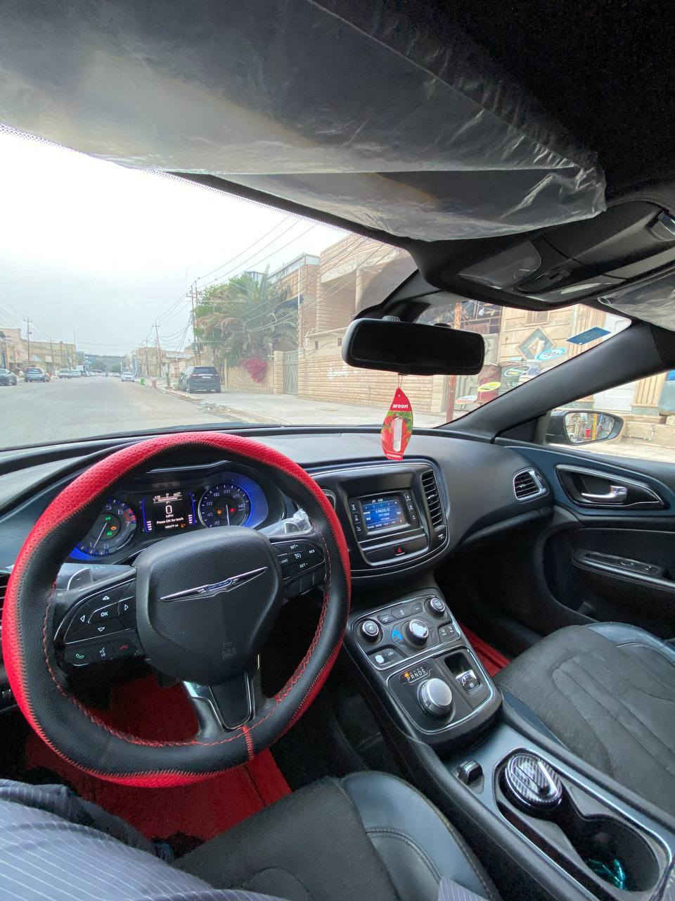 سلام عليكم من رخصت الادمن سياره اكرايسلر s200 مديل 2016سياره بيه 3قطع بلا تبديل سياره جديده وكلش حلوه وكلشي شغال رقم جديد تحويل ثاني يوم مكان نجف رقم الهاتف ***********
