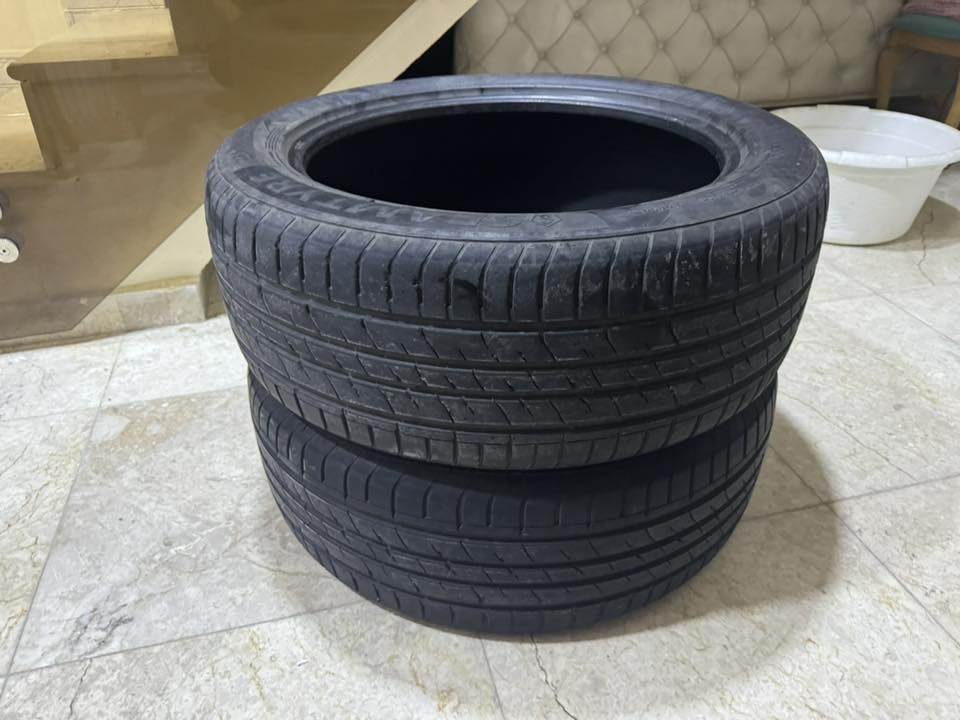 زوج تايرات حيل نظيفات لا بنجر ولا ضرر الزوج ب120 الف مكانهم بغداد-السيدية ***********
