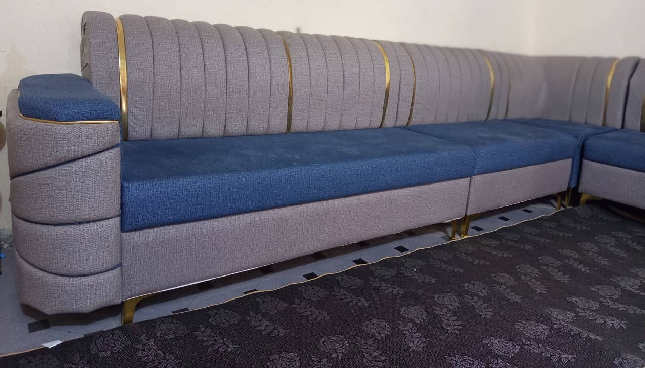 تخم ديوان تسگام الثگيل اسفنج ضغط خشب درجه اولى شرط جديد كلش مستخدم شهر واحد الطول 7 متر 10 مقاعد 5 قطع 
السعر 350 الف العنوان الفجر
‏‪ 0770 644 5119‬‏
