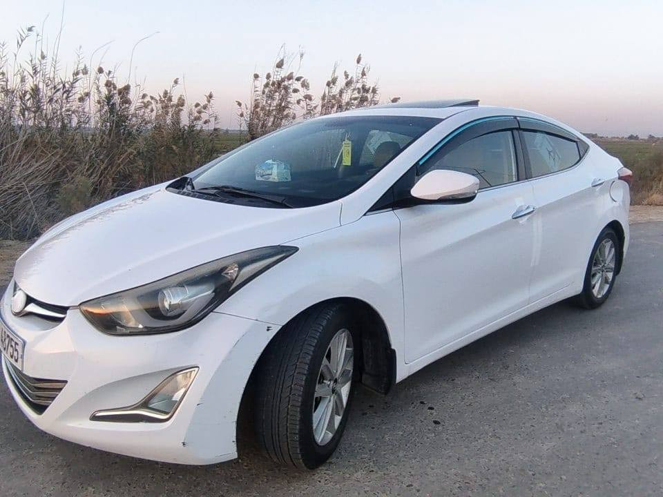 السلام عليكم ورحمة الله
موديل 2016 خليجي فول مواصفات عدا البصمة سنوية لل2030 بسمي (قبق جنطه مبدل) 125 وبيها مجال
يتوفر واتساب ***********
