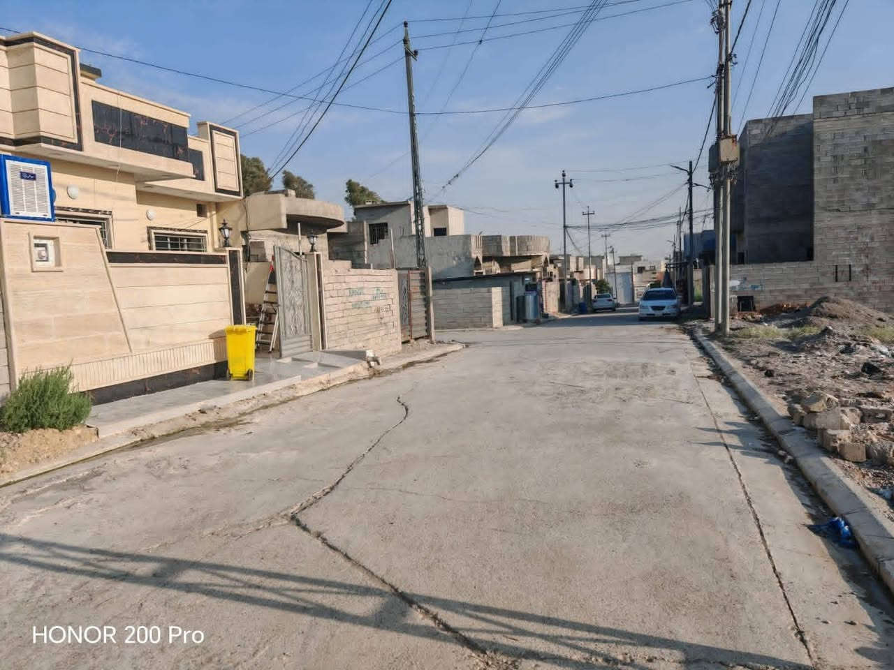 السلام عليكم دار زراعي للبيع ملك صرف بستان حي الملايين الثانيه تقطيع غداره مساحه الدار (120) م يتكون الدار غرفتي نوم هول استقبال الصحيات داخليه وخارجيه خدمات كامله سعر الدار71) مليون للاستفسار اكثر الاتصال بالارقام التاليه
(***********)
(***********)
