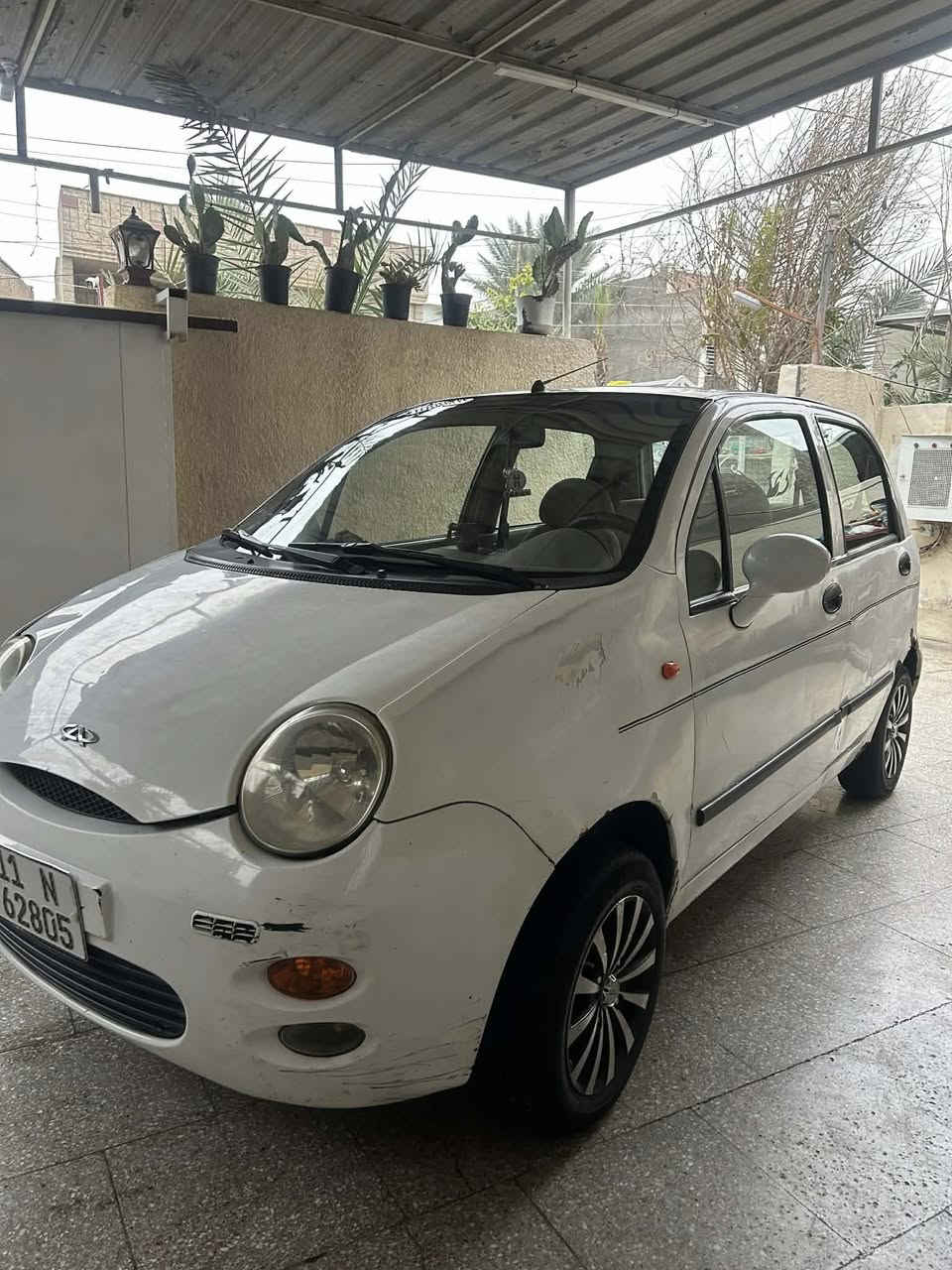 السلام عليكم للبيع كيو كيو مديل ٢٠١٢ رقم بغداد دولي باسمي  السيارة كير عادي اصل مكينة كير مكفولات كلج جديد تخم تاير جديد ويل كب جديد وبيها دمام صوت  ماشية ٨٥ 
مكان السيارة بغداد المشتل  السعر ٢٨ بيها مجال بسيط ***********
