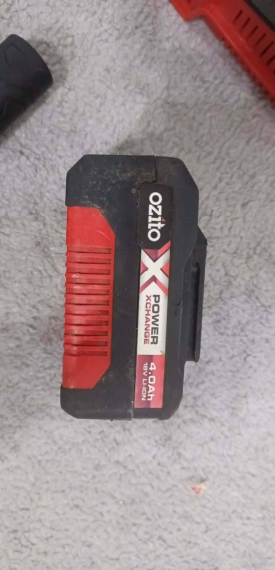 کۆسەرە+ پاتری 4 ئەمپێر + 2 شاحینە
واتس ئەپ ***********
