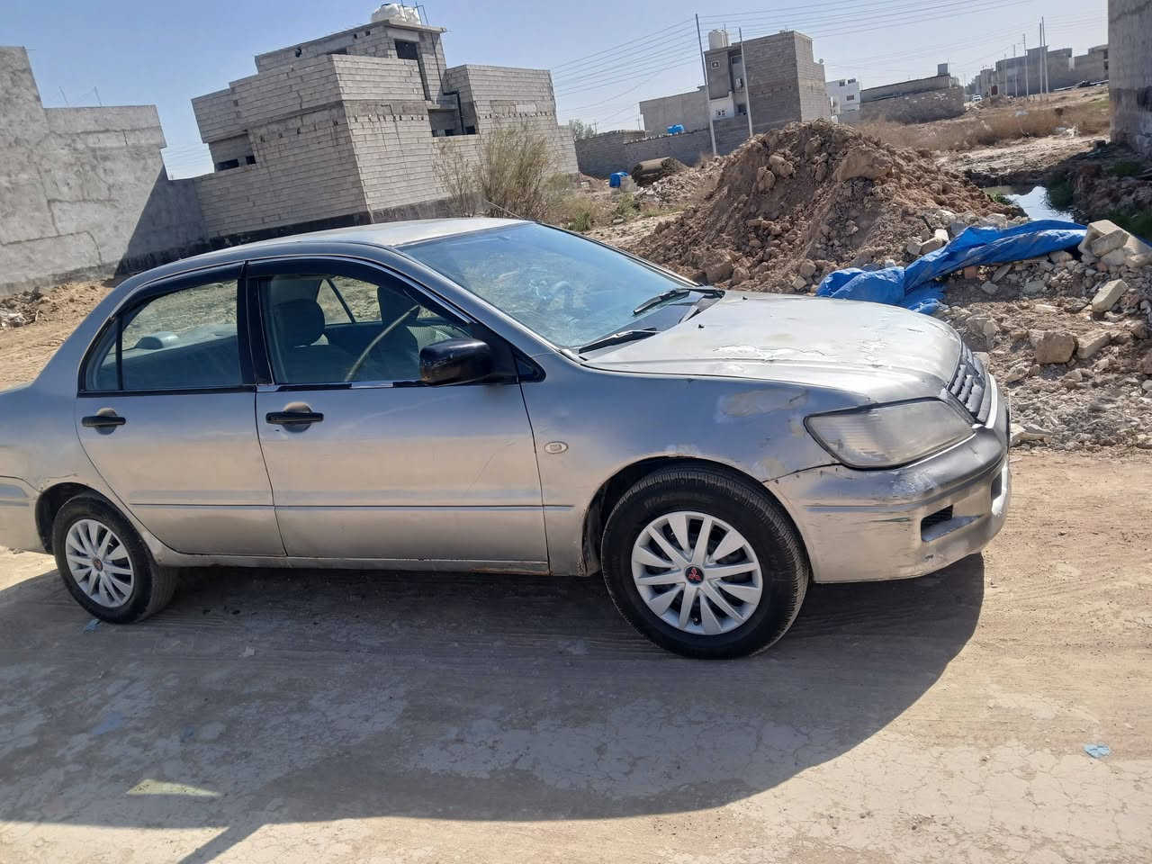 لانسر٢٠٠٢ رقم ميسان انكليزي بسمي السعر٤٧ اوبيه مجال السياره بعقوبه ***********
