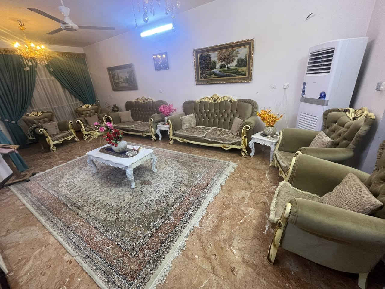 تخم ملكي رئاسي فول نضافه لطلب والاستفسار مراسلة الصفحه او الاتصال على رقم الواتساب  *********** العنوان القادسيه نهاية شارع الكراج مقابل تنزيلات الباشا
