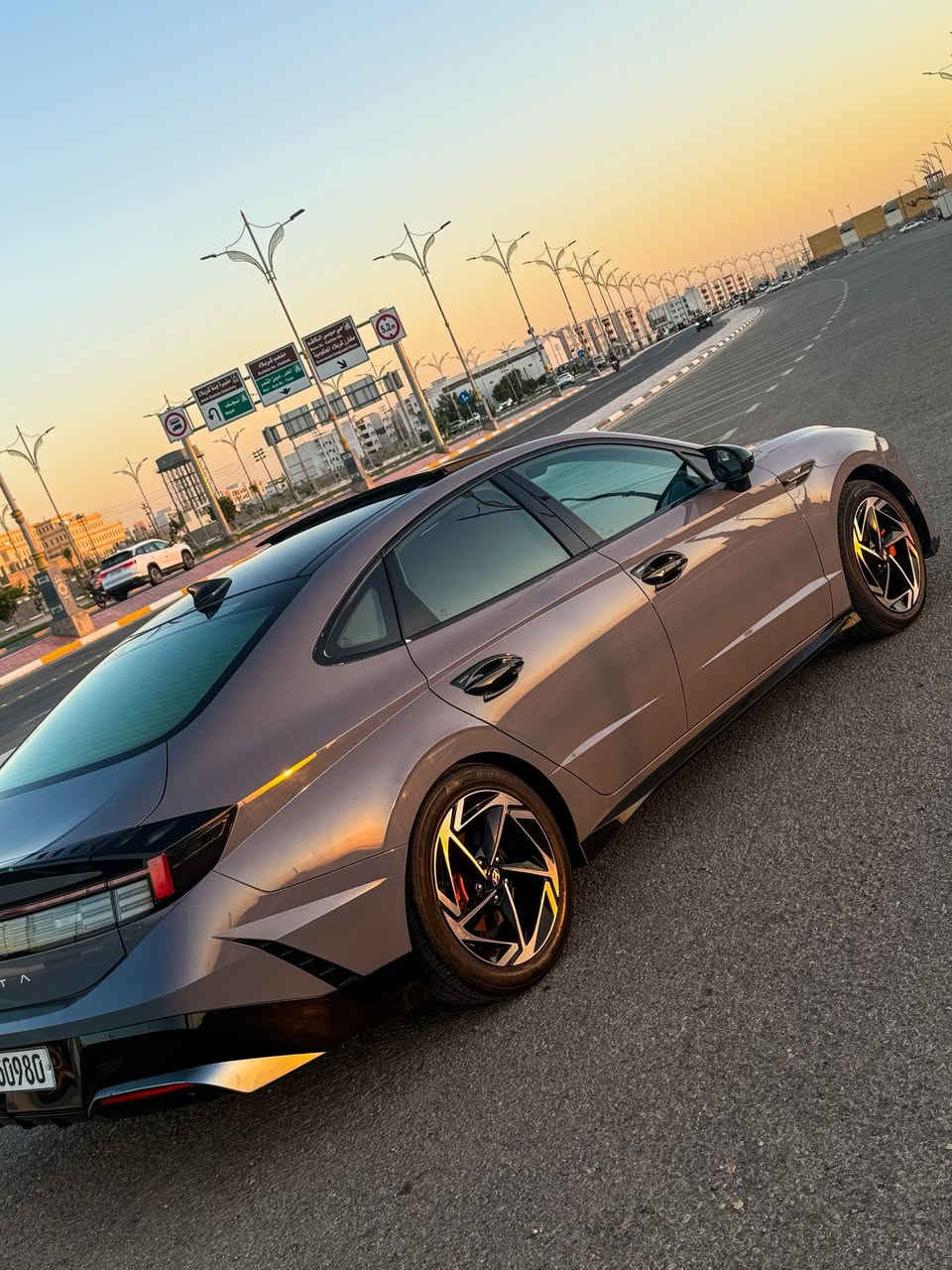 سلام عليكم
لبيع فقط سوناتا ٢٠٢٤ فول موصفات ميحتاج اذكر موصفات
ماشيه ٣٤ الف كيلو
سياره حادثها كما موضح بل صور بنيد مبدل وجاملغ بدلو بس الاصلي عندي ومابي شي انطي ويا سياره رايدله بس شد بس اتبدل بل امارات سياره عليها ادامه كامله بلكات مجاول فيت بم سرفس كامل ماكو كلوب مشتغل مناقصها اي شي مداور ثاني يوم حر باسمي مكانها كربلا رقمي ***********

