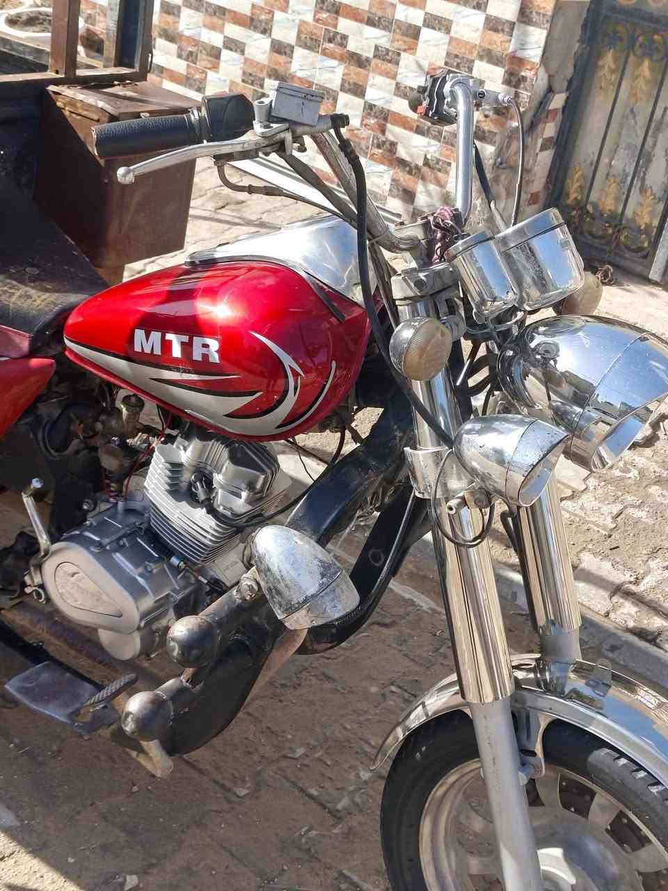 السلام عليكم للبيع ستوته نضيفه  الفين وسبعه اوراقه ضايعه الستوته نضيفه على البلاد  كفاله عامه اكسن مكفول محرك مكفول كهرباىيات كله شغاله العنوان نجف *********** السعر ٧٥٠
