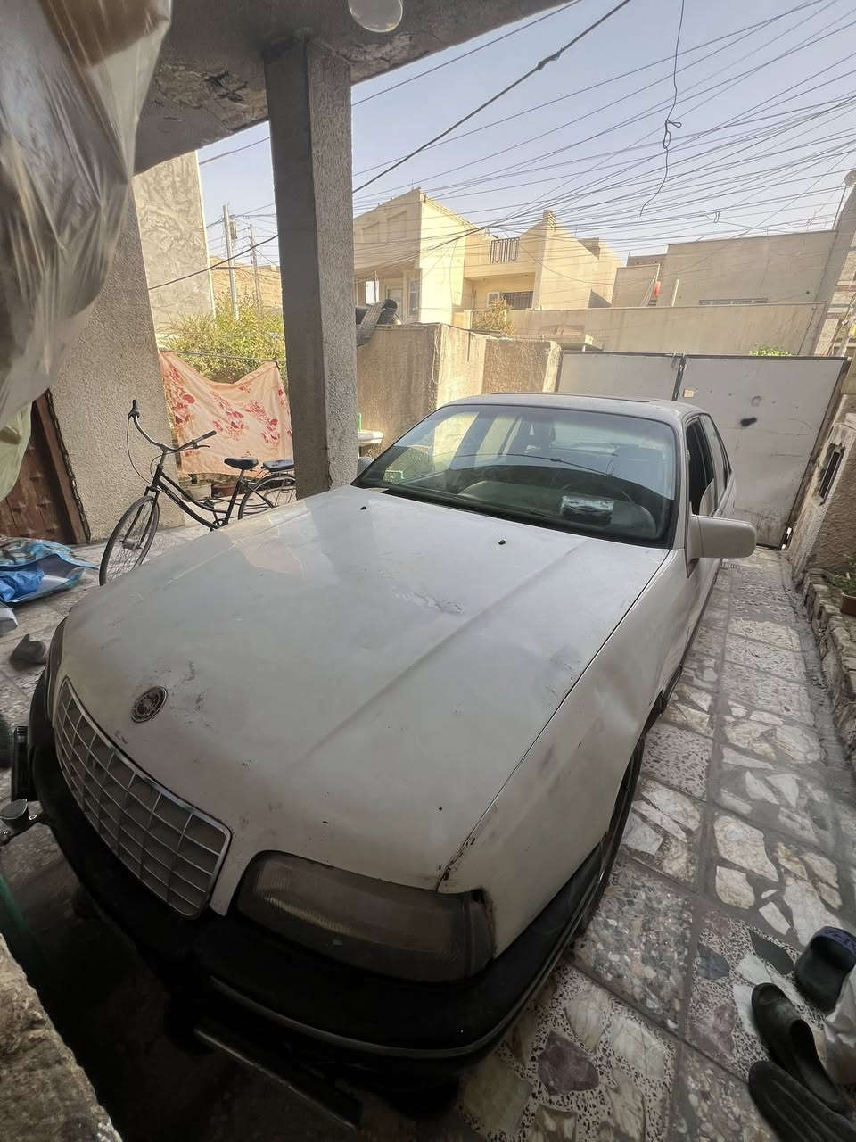 للبيع مكاني بغداد والسياره بغداد ورقمها حلو. الي يحب يتفظل يشوف ***********
