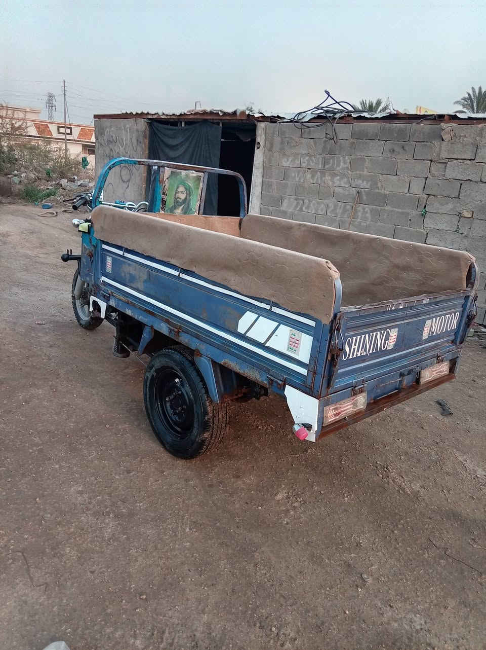 سلام عليكم...  ستوته للبيع اوراق اصولي الستوته نضافه خير من الله المحرك 23 الستوته كفاله عامه ماناقصها اي شي العنوان بابل مشروع السيب رقم الهاتف ***********
