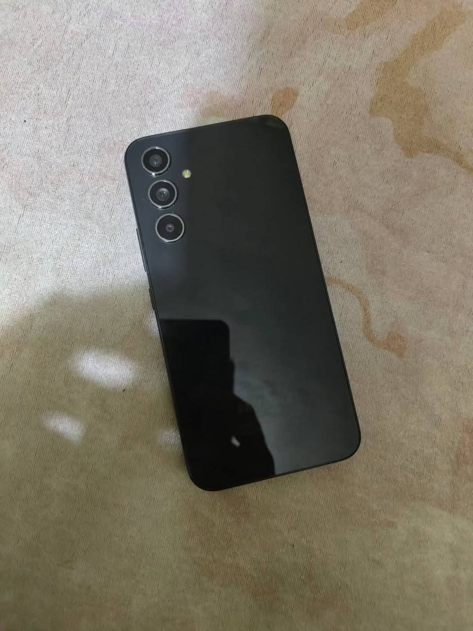 Samsung Galaxy A54 5G

مستخدم نظافة 100/100 

المواصفات 

الشاشة: 6.4 بوصة - 120 هرتز - Super AMOLED
الذاكرة: 256 جيجابايت
الرام: 8 جيجابايت
الكاميرا: 50 + 12 + 5 ميجابكسل
المعالج: Samsung Exynos 1380
البطارية: 5000 مللي أمبير - 

العنوان 

ديوانية. مركز المدينة 

للطلب فقط مراسلة الصفحة


**إذا كنت صاحب هذا الإعلان وتريد حذفه لأي سبب، رجاءا أرسل رسالة إلى الدعم الفني**