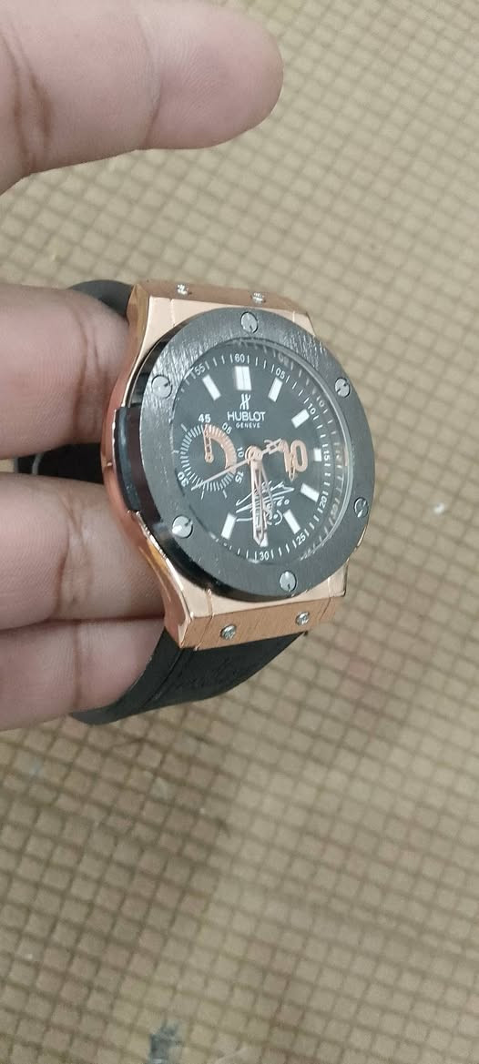 هابلوت 
مختمه  اميال لويمنوس 
تاريخ يومي 
زجاج فول كلير ضد الجدش والكسر 
شغاله وكامله ١٠٠ على ١٠٠ 
السعر 20 الف مع التوصيل


**إذا كنت صاحب هذا الإعلان وتريد حذفه لأي سبب، رجاءا أرسل رسالة إلى الدعم الفني**