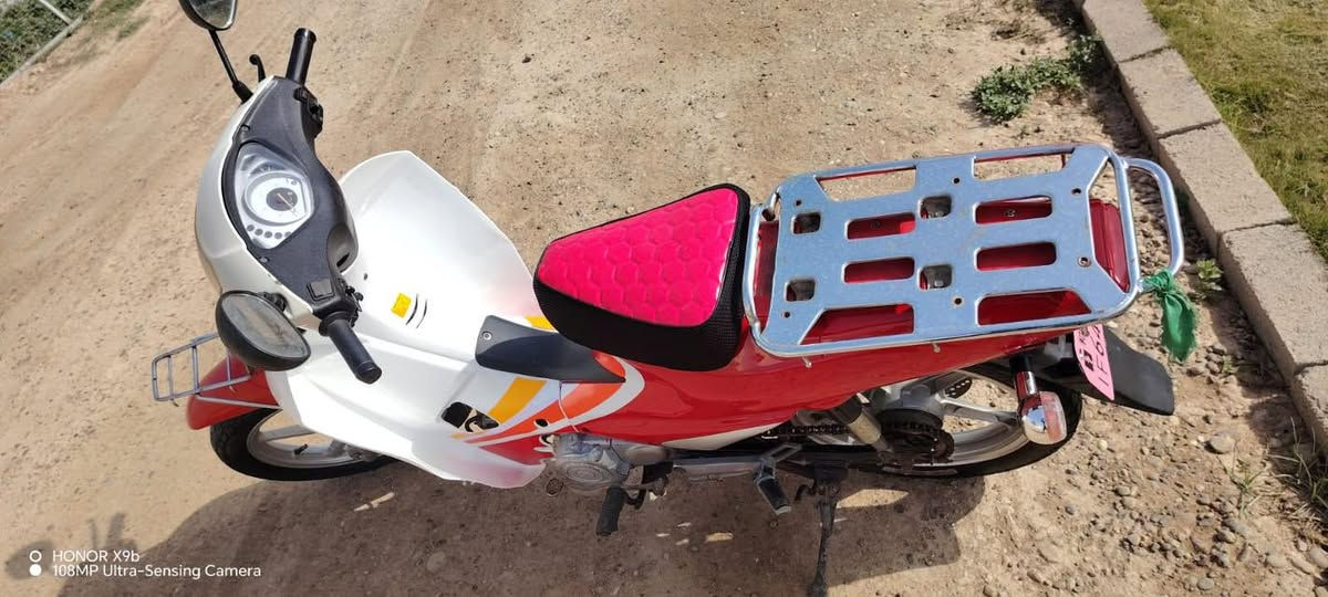 السلام عليكم دراجة للبيع الرقم 
***********
