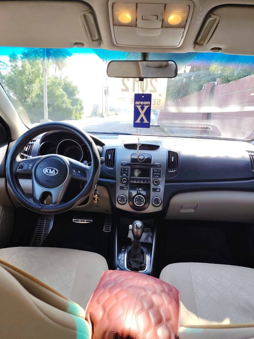 السلام عليكم سيراتو للبيع 2012
مديل 2012 
رقم سليمانيه جديد انكليزي
سياره بيه 3 قطع صبغ بدون دواخل
سياره نضيفه خير من الله جاهزه من كلشي
تخم تاير حداديه جديده محرك 1600 
مكاني واسط قضاء الزبيديه السعر 85 وبيه مجال للشراي 🔹غير متواجد عل فيس 
رقمي *********** موجود واتساب📞
