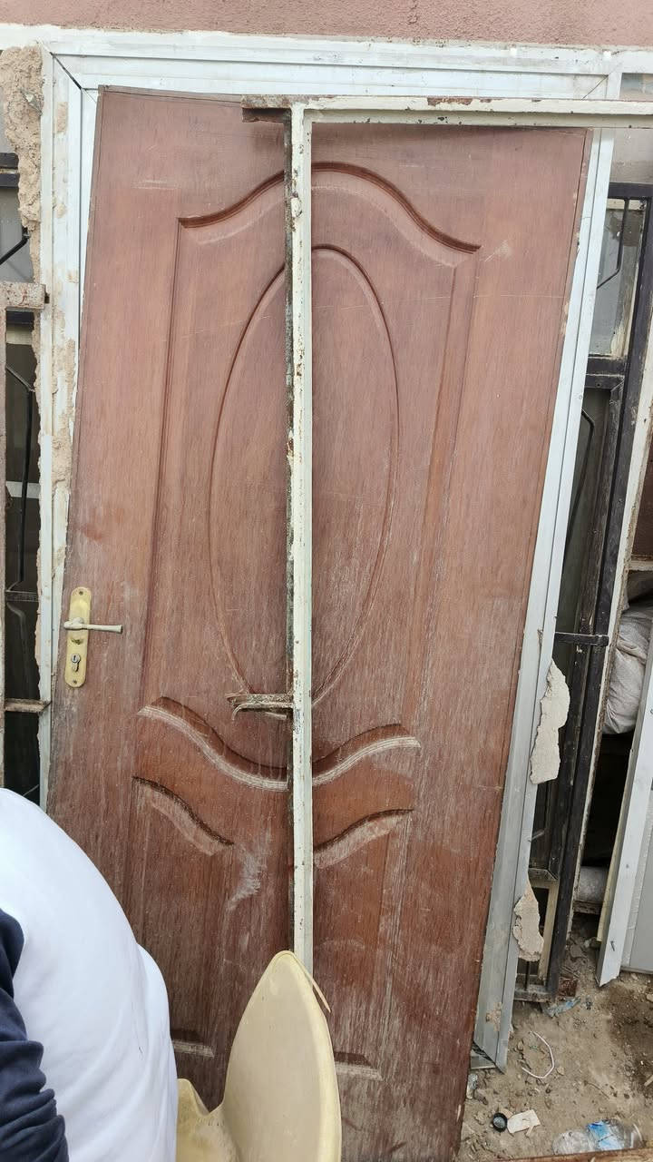 السلام عليكم يوجد لدينا ابواب وشبابيك ومحجرات مكان بغداد التاجيات يم جسر الدوار منطقة الصابيات ***********
