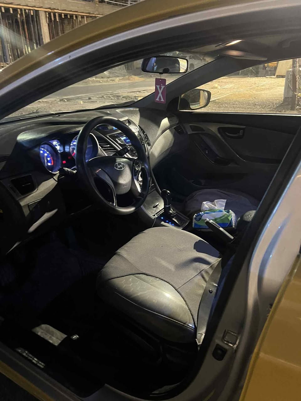 السلام عليكم النترا موديل  2016وارد أمريكي حادثه جاملغ خلفي وربع الباب وبل عراق الجاملغ الي كدام  ابو دراجه طخه بدون دواخل مكينه 2000 دوش السعر 110 لاتصال عله هاذه الرقم *********** تحياتي لكم
