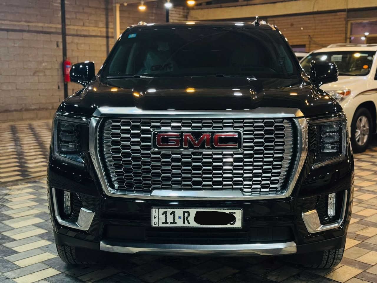 GMC 2024 
دنالي فول مواصفات.
السيارة كفالة عامه من كلشي صبغ وبارد وتبديل وكير ومكينه كلهن بحالة الوكالة 
١-كراسي كهرباء
٢-كراسي تدفئة تبريد 
٣-رادارات جانبي و امامي وخلفي 
٤-جنطة شفط 
٥- بنوراما 
٦-كشن ذاكره 
٧-مري قلاب 
٨-ستيرن كهرباء 
٩-هيتر ستيرن 
١٠-اربع بصمات 
١١-كامرات عدد ٥ 
١٢-حساسات امامي خلفي 
وباقي المواصفات المعروفة 
السيارة ماشية ٢٨ استعمال شخصي وعلى ايد وحده 
مكان السيارة النجف 
الاستفسار ***********
