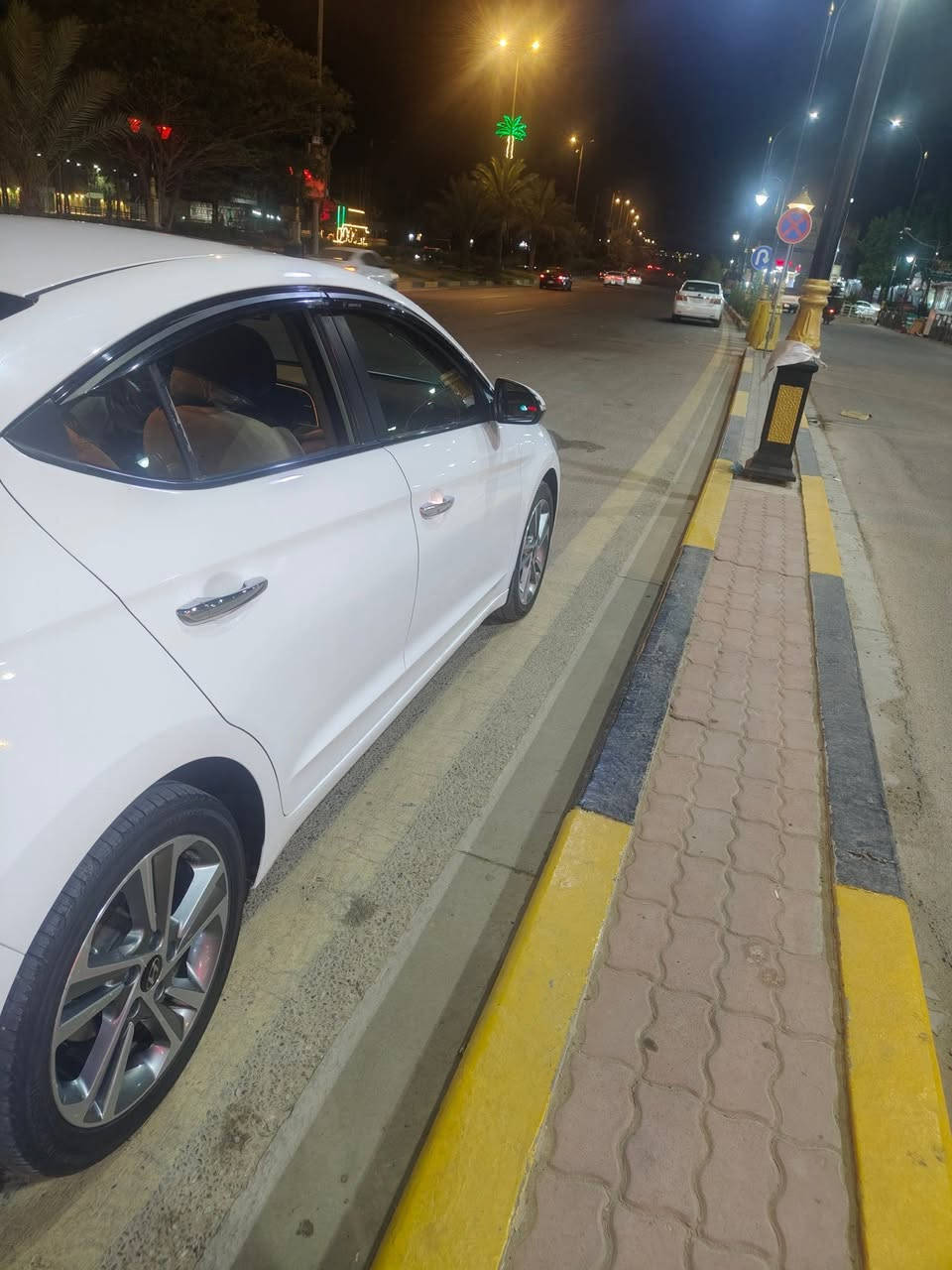 الانترا 19 سوبر فول 1/1 كفاله عامه فقط بارد اربع اصابع باب السائق بصمه ابواب بصمه تشغيل ترحيب عند الاقتراب أي بي اس حساسات تحويل مباشر عداد المسافه 105 حقيقي شرط الفحص استخدام شخصي السعر 150 المكان كربلاء  رقم الهاتف ***********
