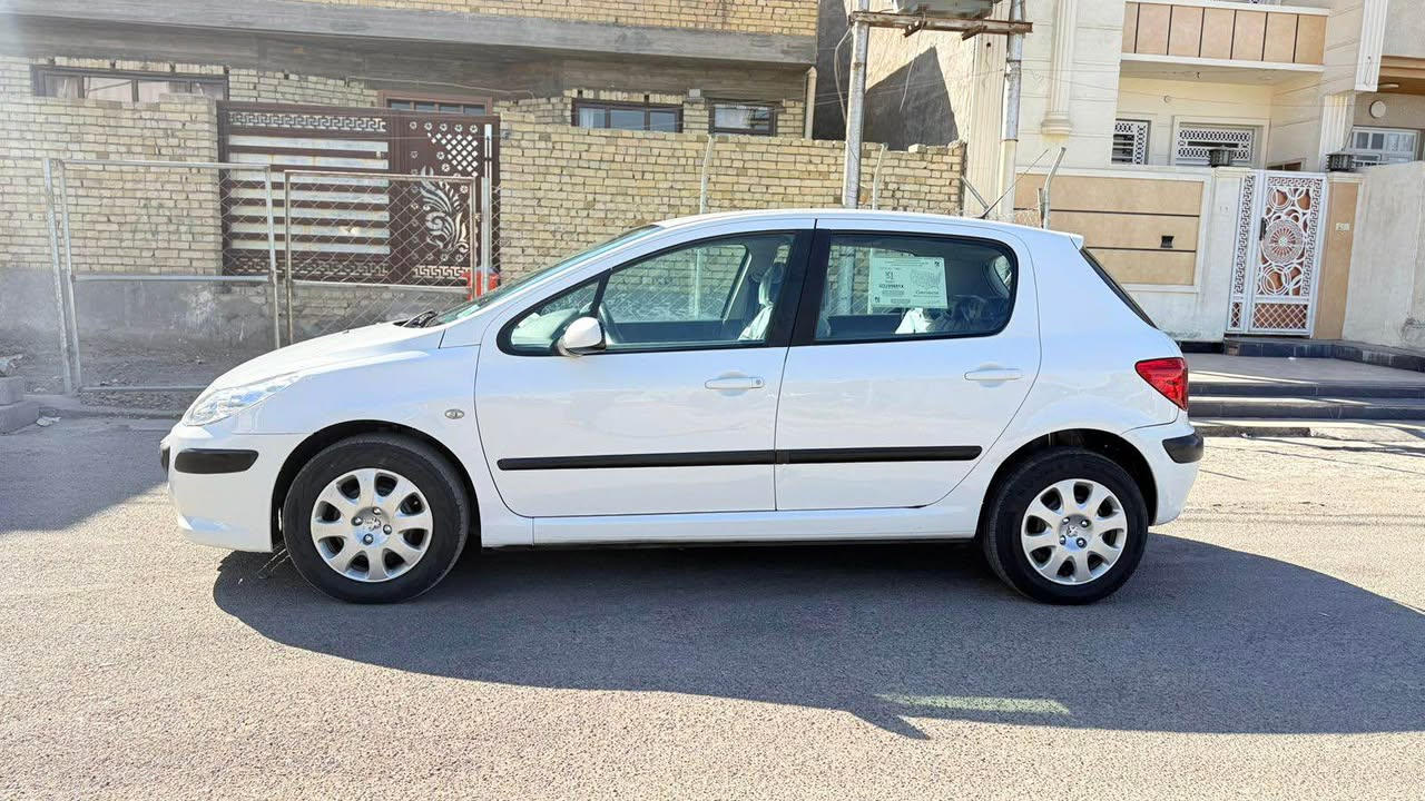 سلام عليكم بيجو فرنسي 307 موديل 2006 بيها جاملغ امامي صبغ فقط كير مكينه خير من الله صدر امامي خلفي جديد تخم تاير جديد مكاني بغداد البياع 
السعر 58وبيها مجال 
*********** بغداد, العراق
