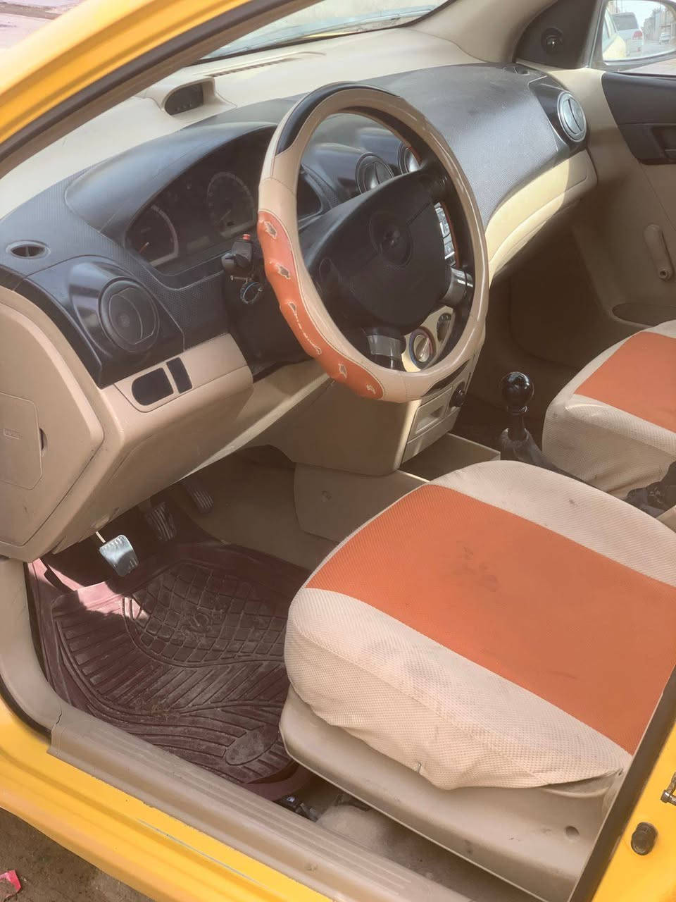 السلام عليكم افيو مديل 2011 جهزه من كلشي بيه بنيد صبغ وباب وره ربعه مكان سياره النجف وراعيه ابو سنويه نجف سعر 52 رقم الهاتف ***********
