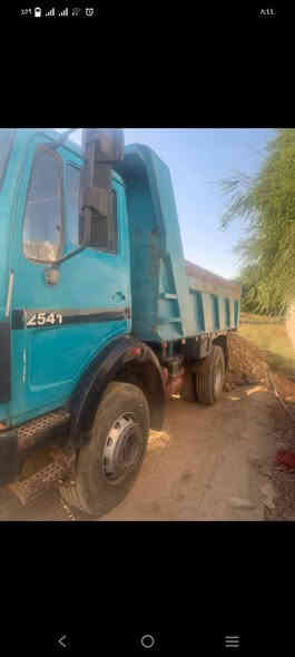 سلام عليكم البي 75 محرك 28 وكير 25 شاصي مبوج سياره المانيه ورك ابو ال 4 اكسن جي اف تخم تار 22 تبريد سنويه لل 2030بسمي رقم نجف انكليزي تخم بنزات و حته الهوه جاهز سياره جاهزه للعمل مكاني ناصريه شطره *********** اخوان السياره 130 وبيه مجال اسف عله اطاله
