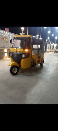 موديل 20 اوراق مكان بالحسينيه مال الراشديه السعر 3800 //07746060216