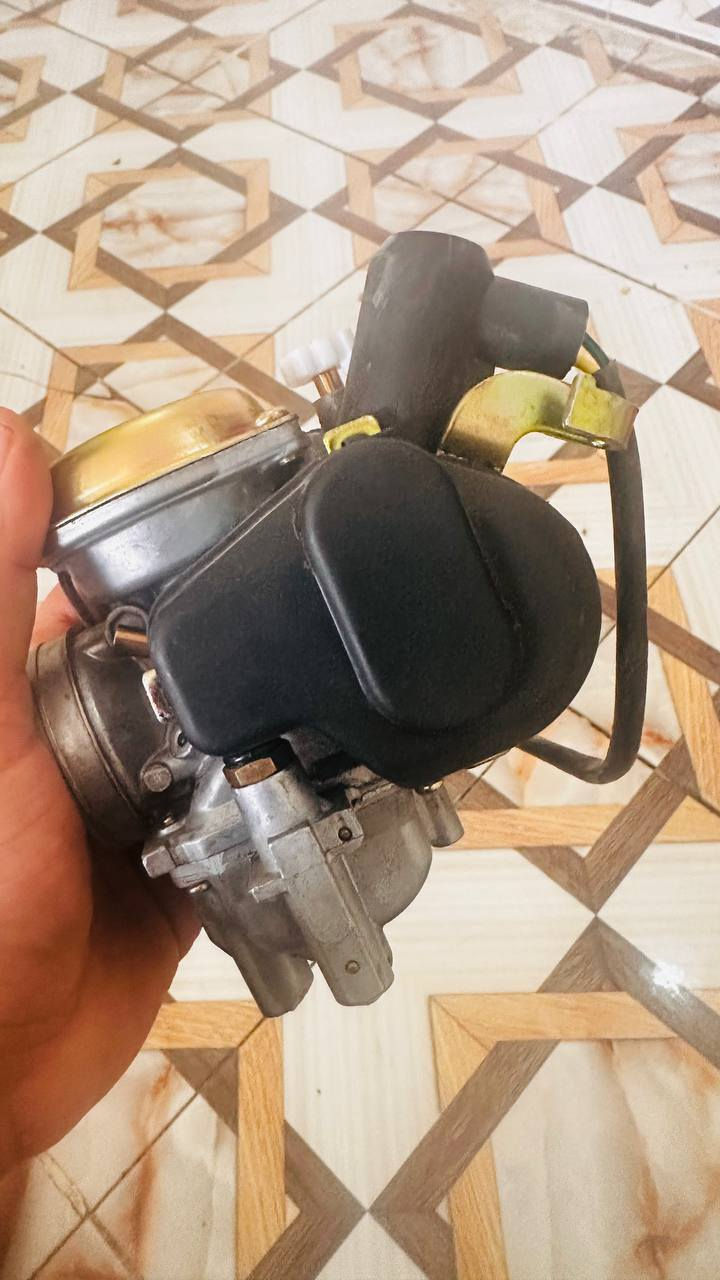 كابريتر فراشة جديده ما مستخدمة يوم واحد. بعدها بالكارتون اصلية جبتها وطلع العطل مو كابريتر مكاني بالديوانية. يريدها يتصل ***********. بي واتساب.
