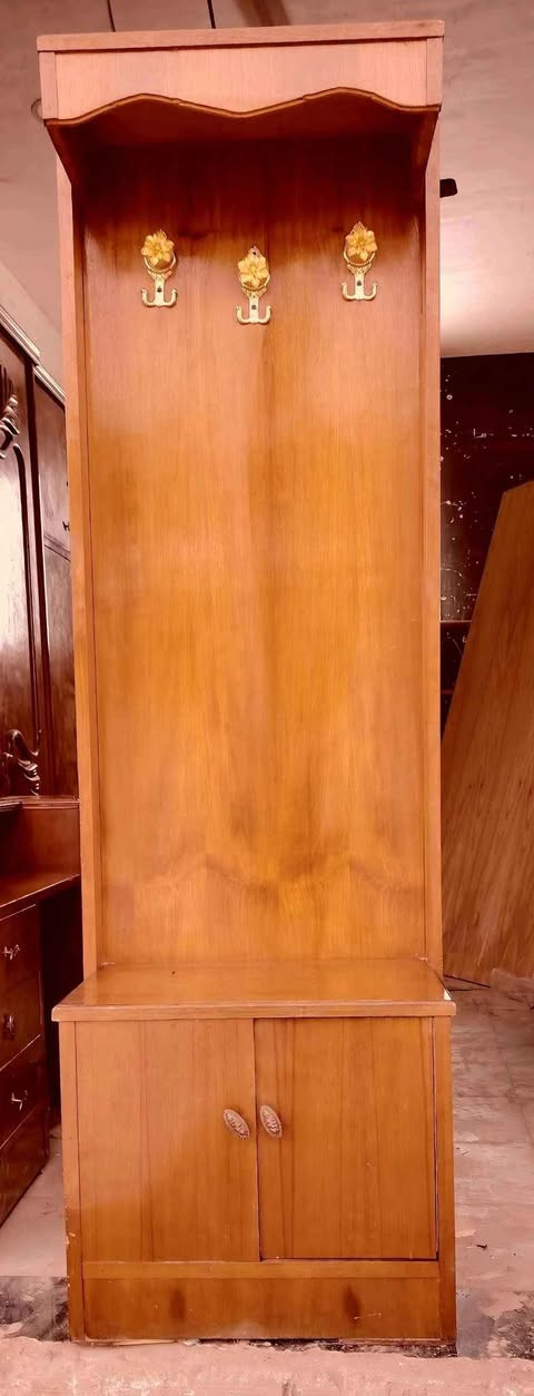 غرفة ٦ابواب ملحق صاج داخل وخارج الارتفاع مترين ونص والعرض ٣امتار ونص السعر النهائي ٥٥٠ مكاني بغداد الشعلة هاتف *********** وبيه واتساب بغداد, العراق
