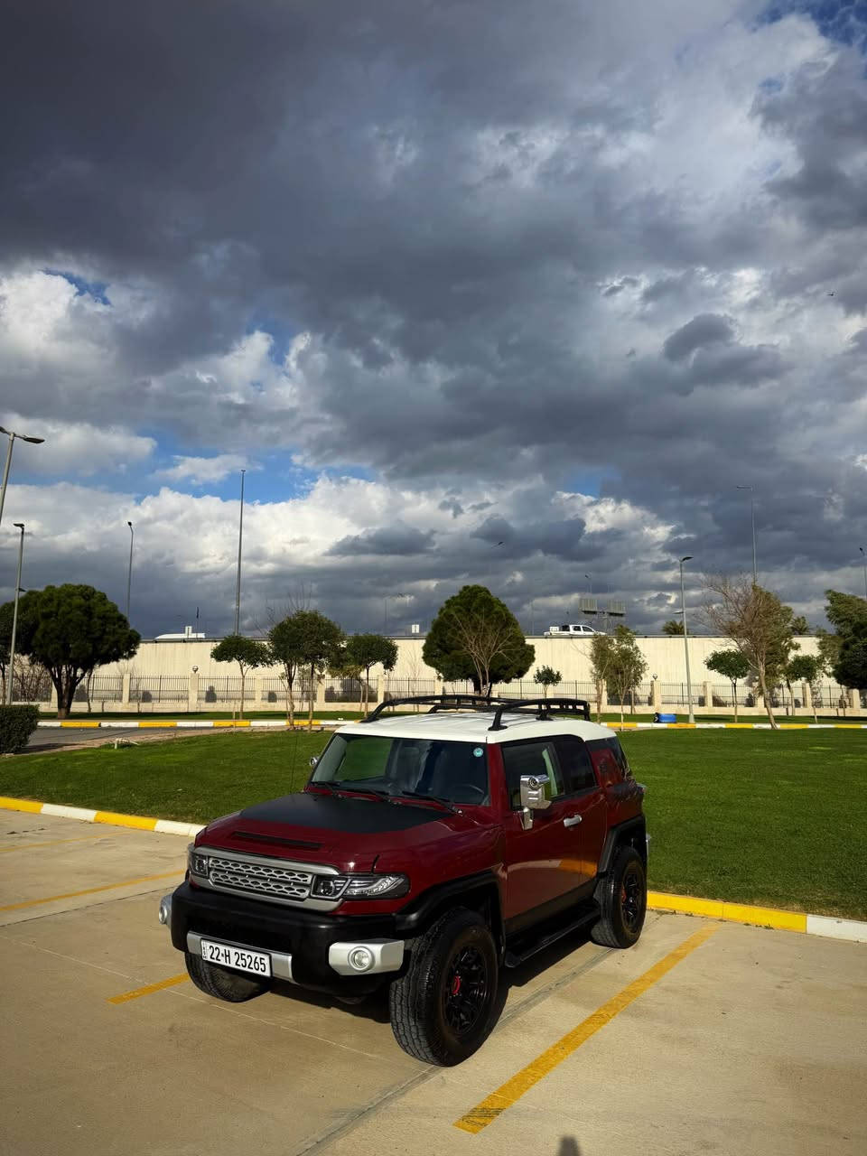 {Toyota Fj Cruiser}
~~~~~~~~~~~~~~~~~~~~~~~~~~~~~~~~~~~~~
موديل : 2008 
مكينة : ٦ سلندر بنزين 
ماشية : ٢١٧ كم 
ضرر سيارة : ٣ قطعة امامى صبغ و شويه دواخل
مواصفات : نص فول بدون ٤*٤
رقم اربيل فحص و سنوى و رقم جديد تحويل مباشر
مكينه و گير و صدر كل كفاله حتى برغى مامفتوح 
مكان سيارة: اربيل شارع ٦٠ 
سعر سيارة : ١٦٠٠٠$ دولار امريكى 
رقم موبيل / ***********
                                            ***********
———————————-160$——————————— أربيل, العراق
