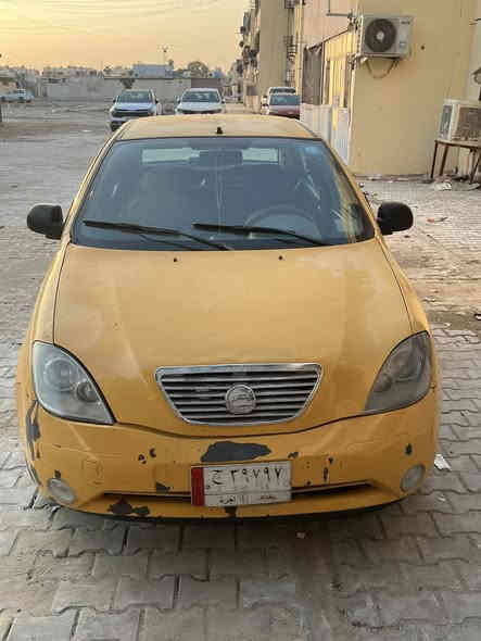 طيبه 2015 بيها بس هاي رصعه الي بالباب مكفوله سياره سعر 37 وبيها مجال ***********
